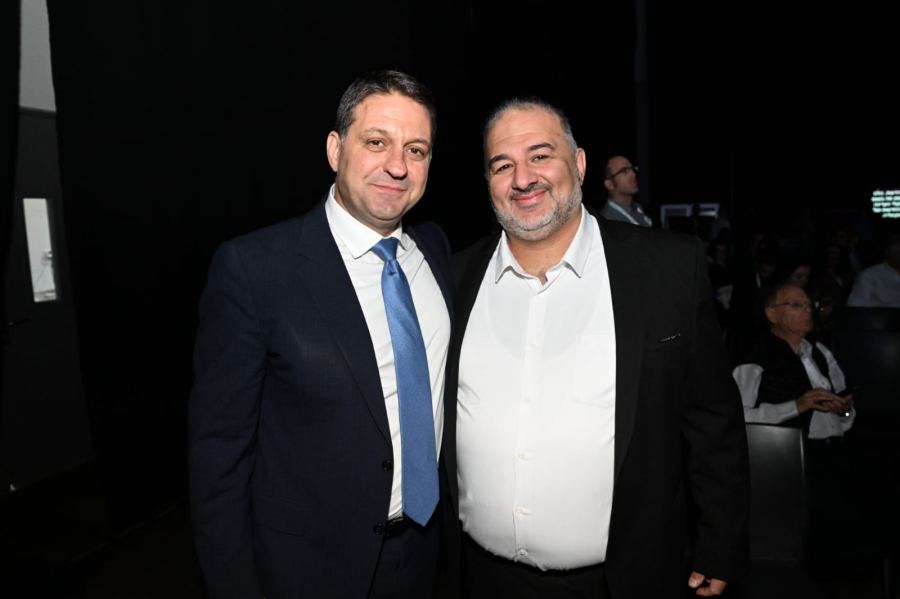 مناقشة قضايا العنف والجريمة في المجتمع العربي وضائقة السكن